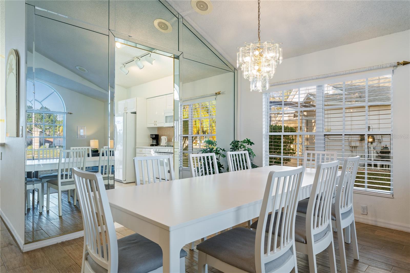 OAK ISLAND HARBOR AT FORMOSA GARDENS - Residential