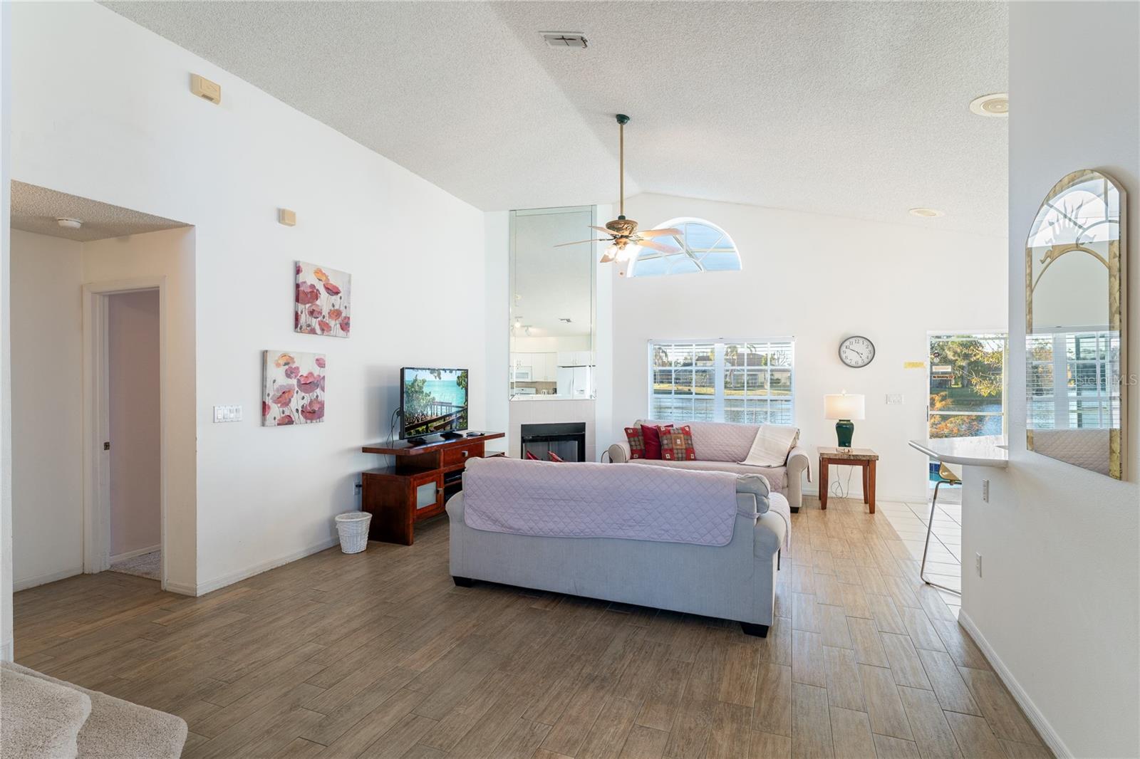 OAK ISLAND HARBOR AT FORMOSA GARDENS - Residential