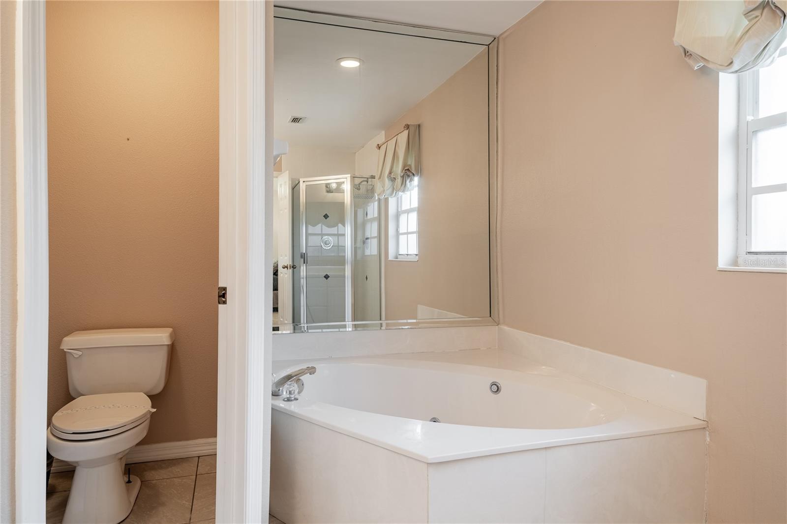 OAK ISLAND HARBOR AT FORMOSA GARDENS - Residential