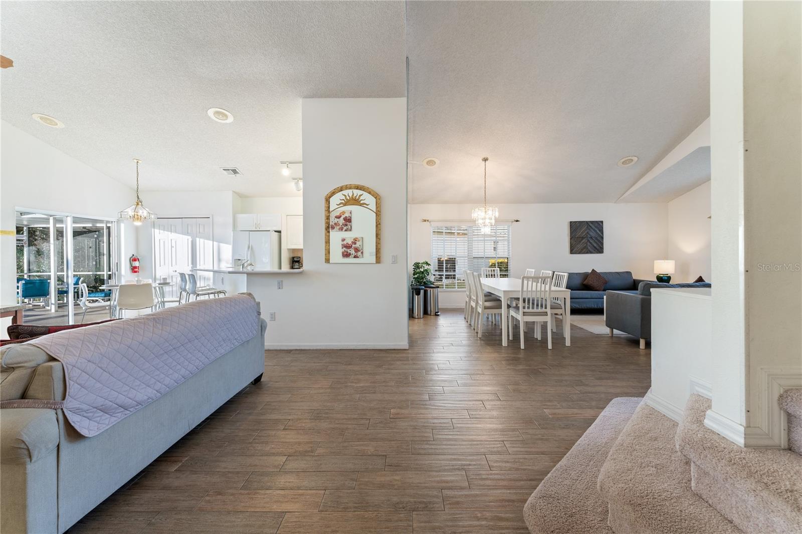 OAK ISLAND HARBOR AT FORMOSA GARDENS - Residential