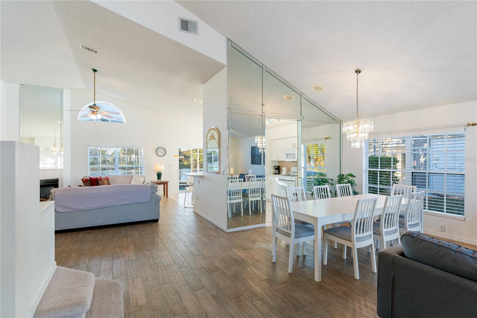 OAK ISLAND HARBOR AT FORMOSA GARDENS - Residential