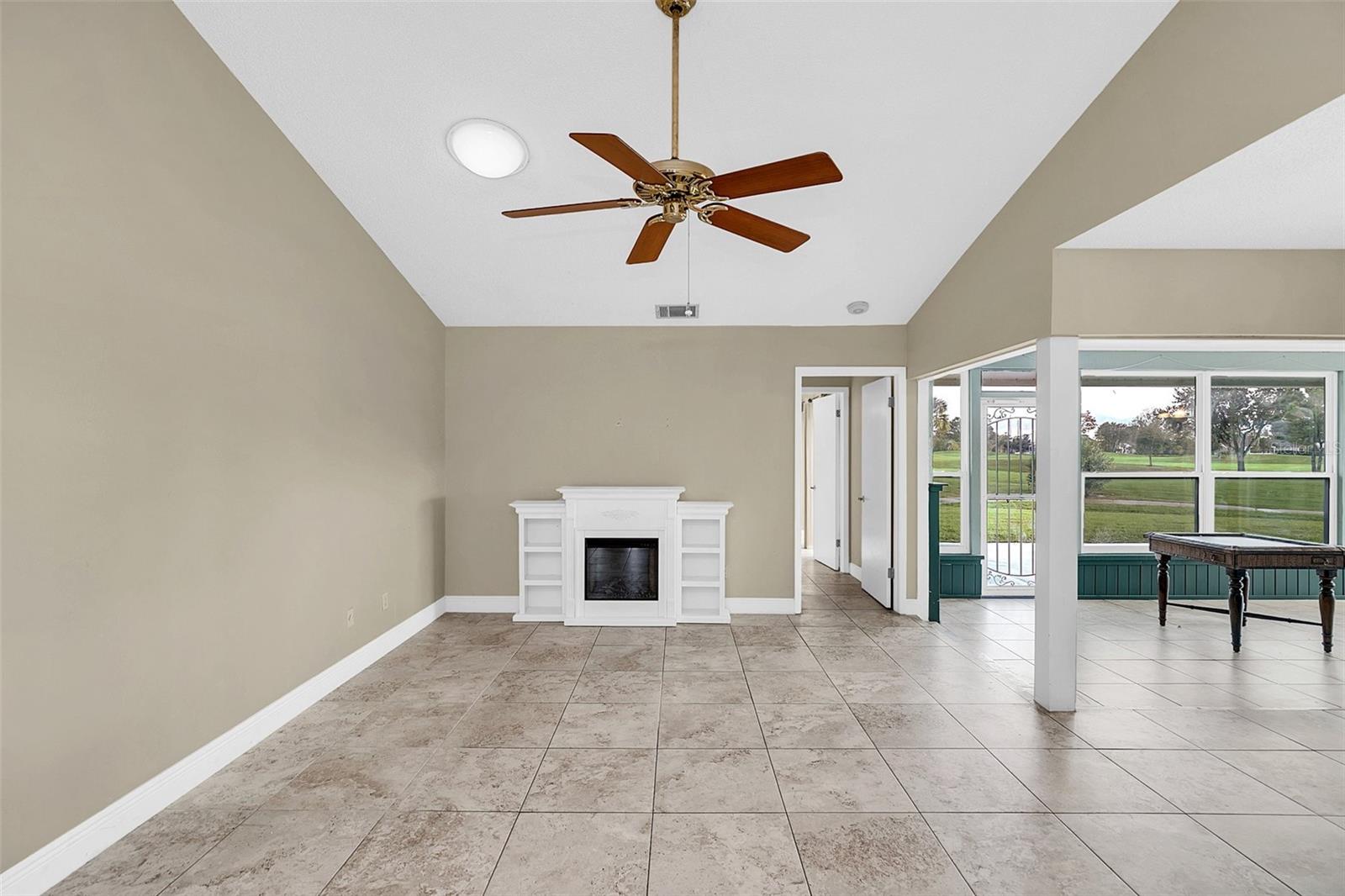 AUTUMN GREEN VILLAGE - Residential