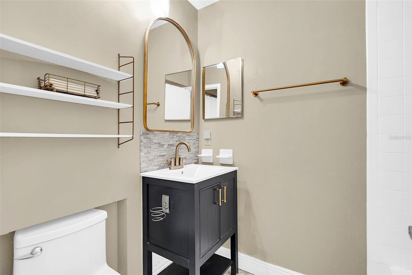 AUTUMN GREEN VILLAGE - Residential