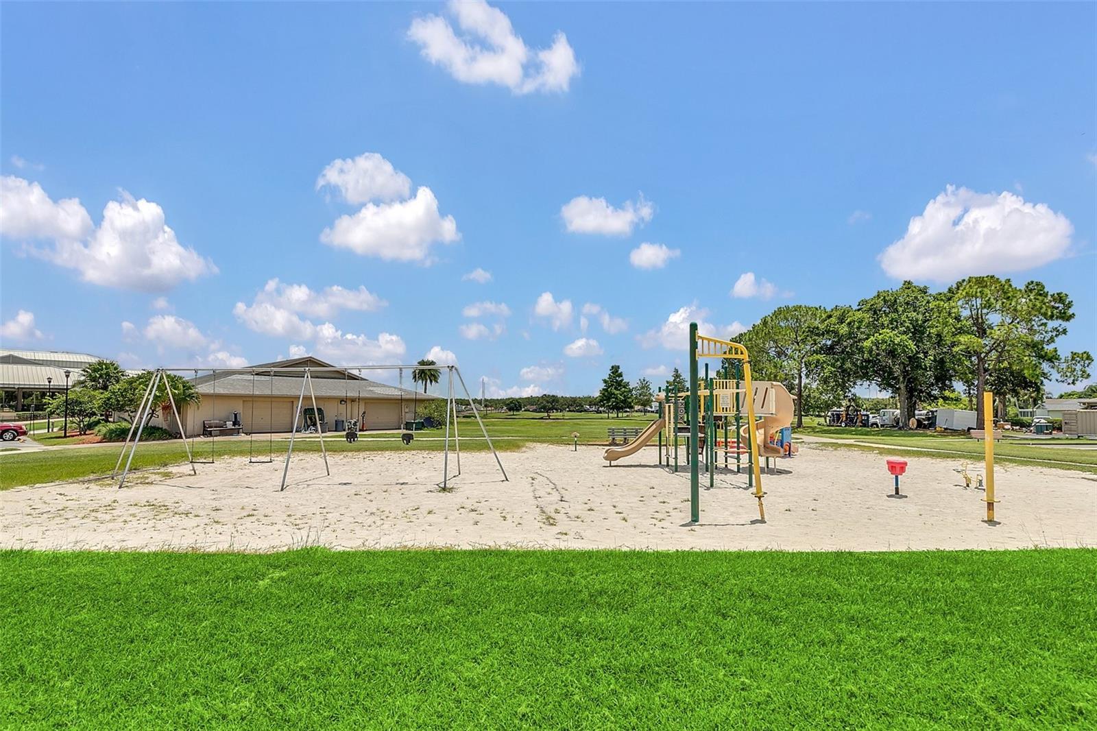 AUTUMN GREEN VILLAGE - Residential