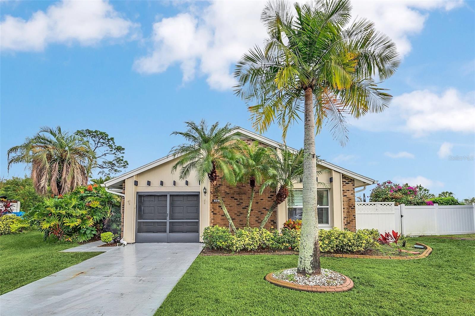 AUTUMN GREEN VILLAGE - Residential