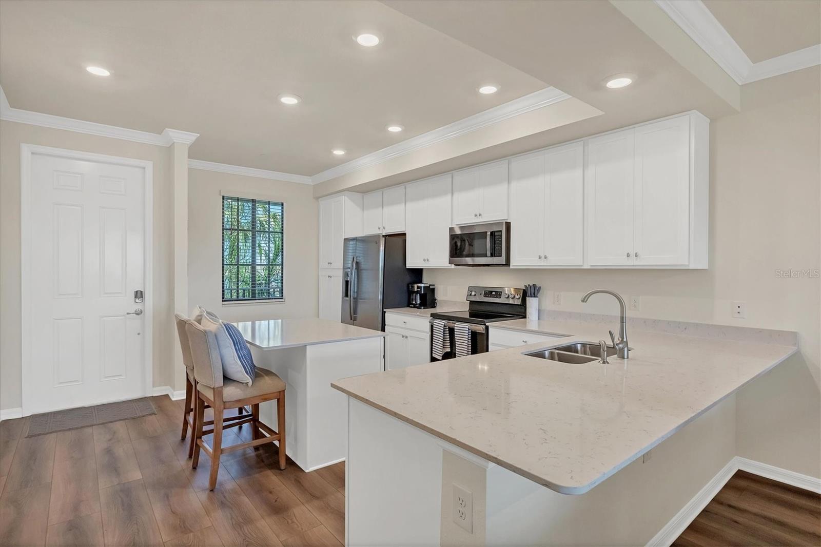 TERRACE IV AT LAKEWOOD NATIONAL PH II - Residential Lease