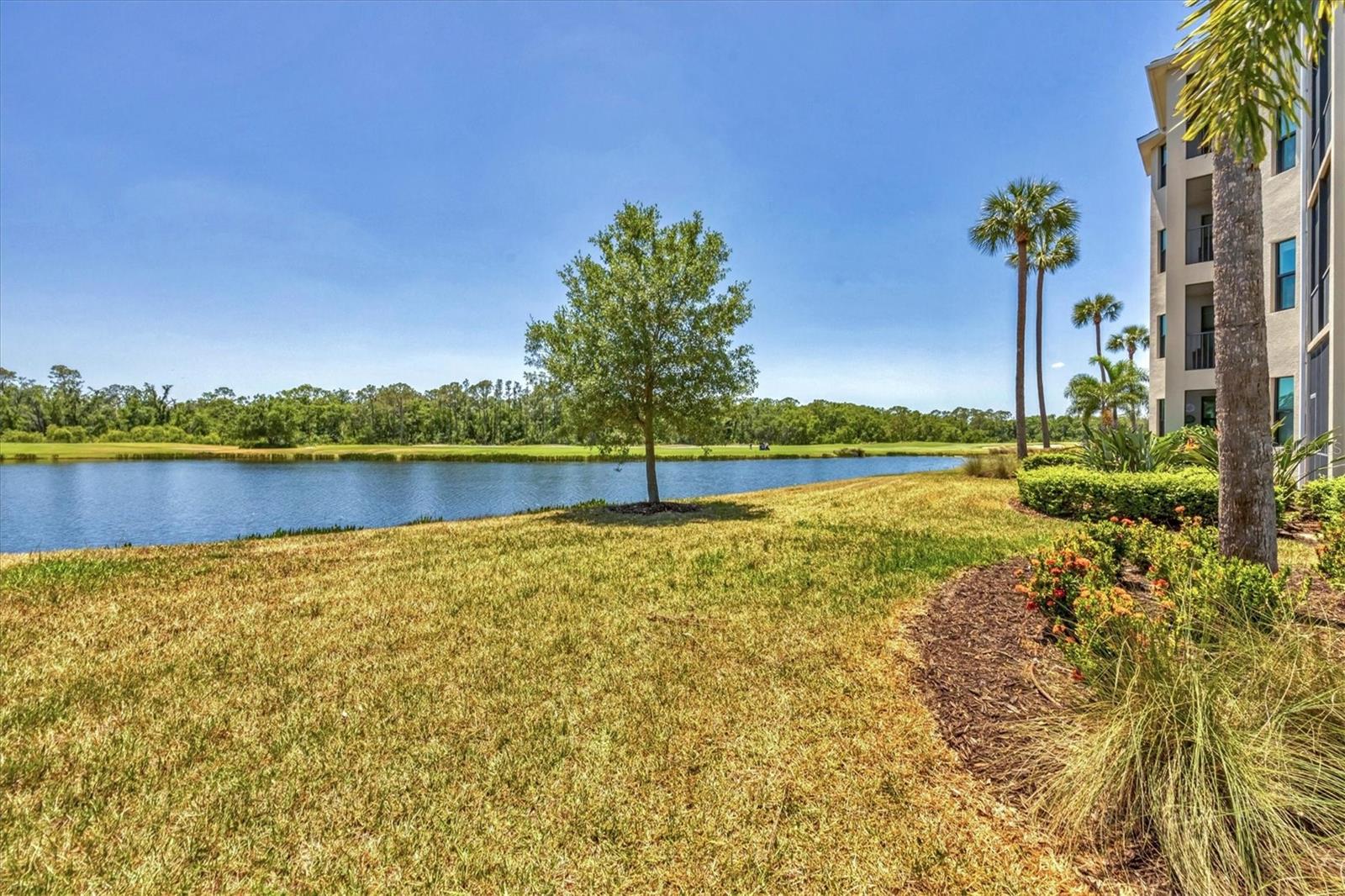 TERRACE IV AT LAKEWOOD NATIONAL PH II - Residential Lease