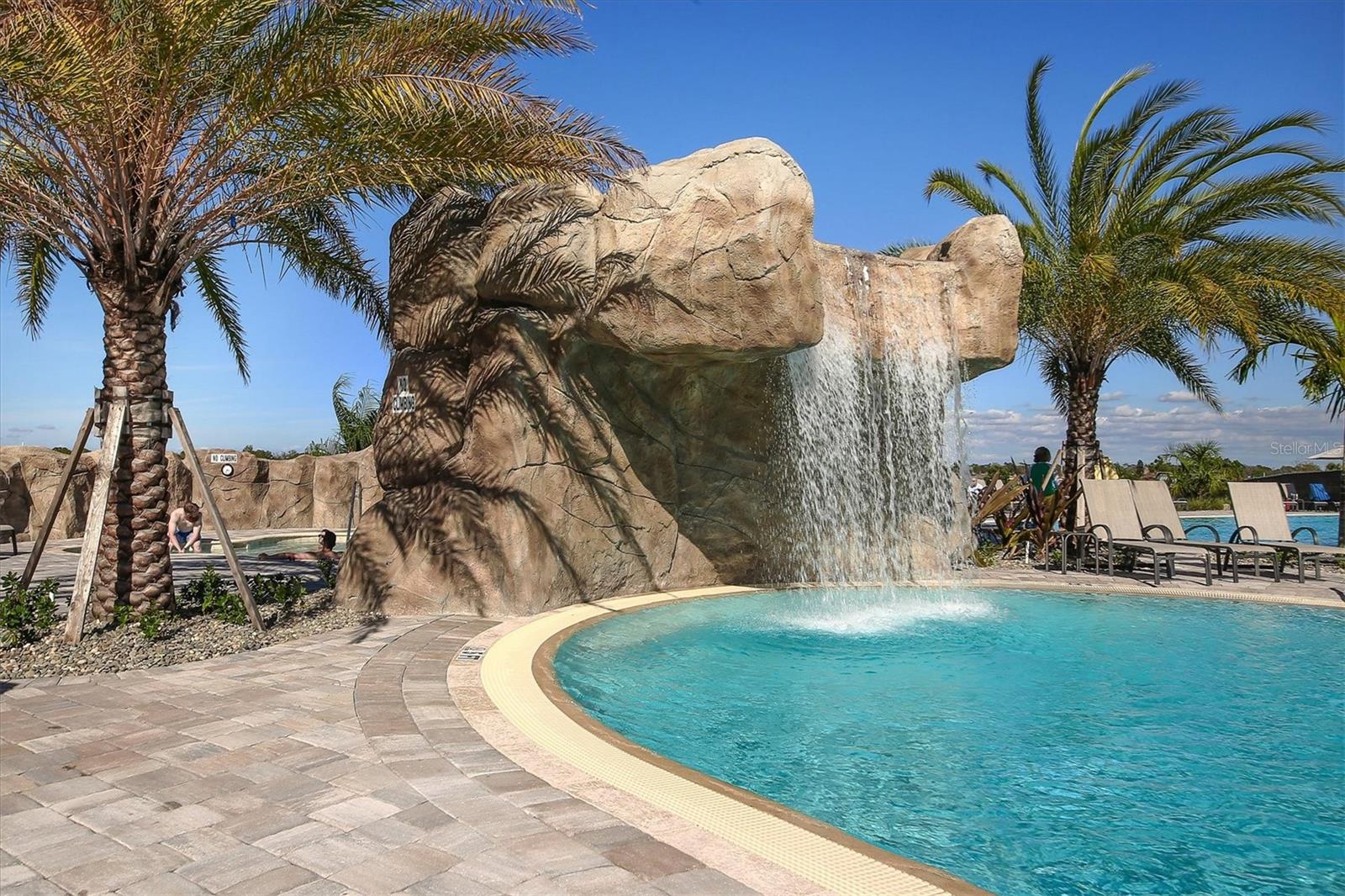 TERRACE IV AT LAKEWOOD NATIONAL PH II - Residential Lease