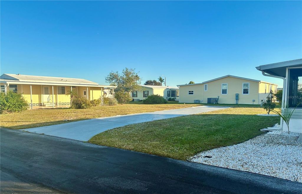 Photo of 561 Longwood Drive, Venice, FL 34285 (MLS # TB8371627)