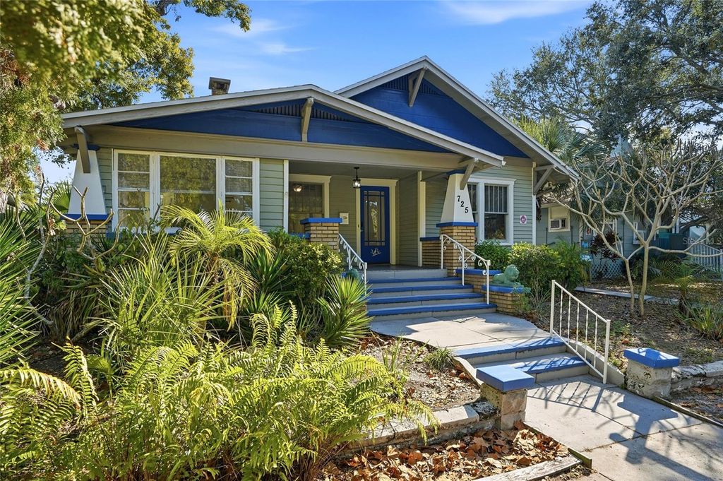 Photo of 725 8th Street N, St Petersburg, FL 33701 (MLS # TB8472134)