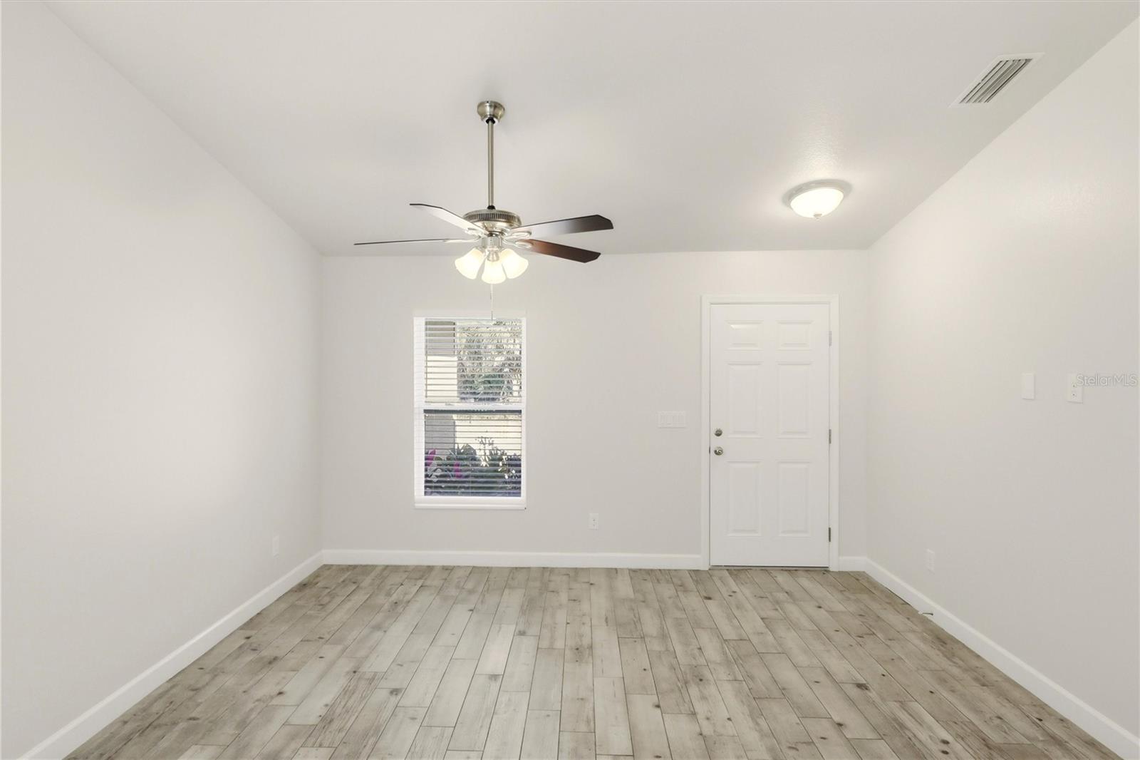 19095 ROOSEVELT AVENUE