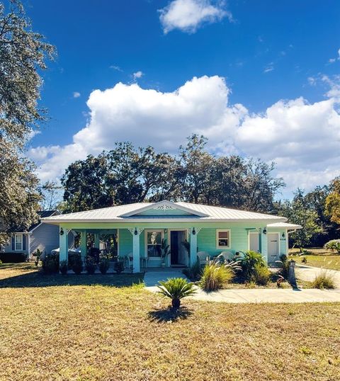 A home in BELLEVIEW