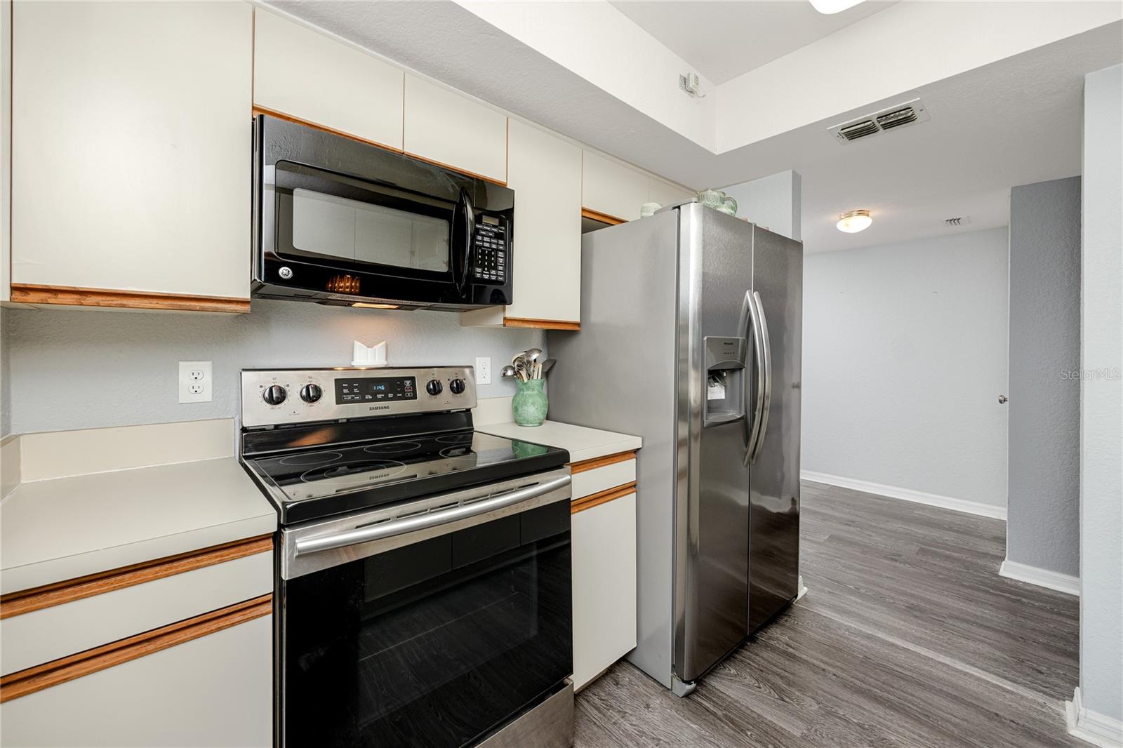 HIDDEN HARBOUR - Residential