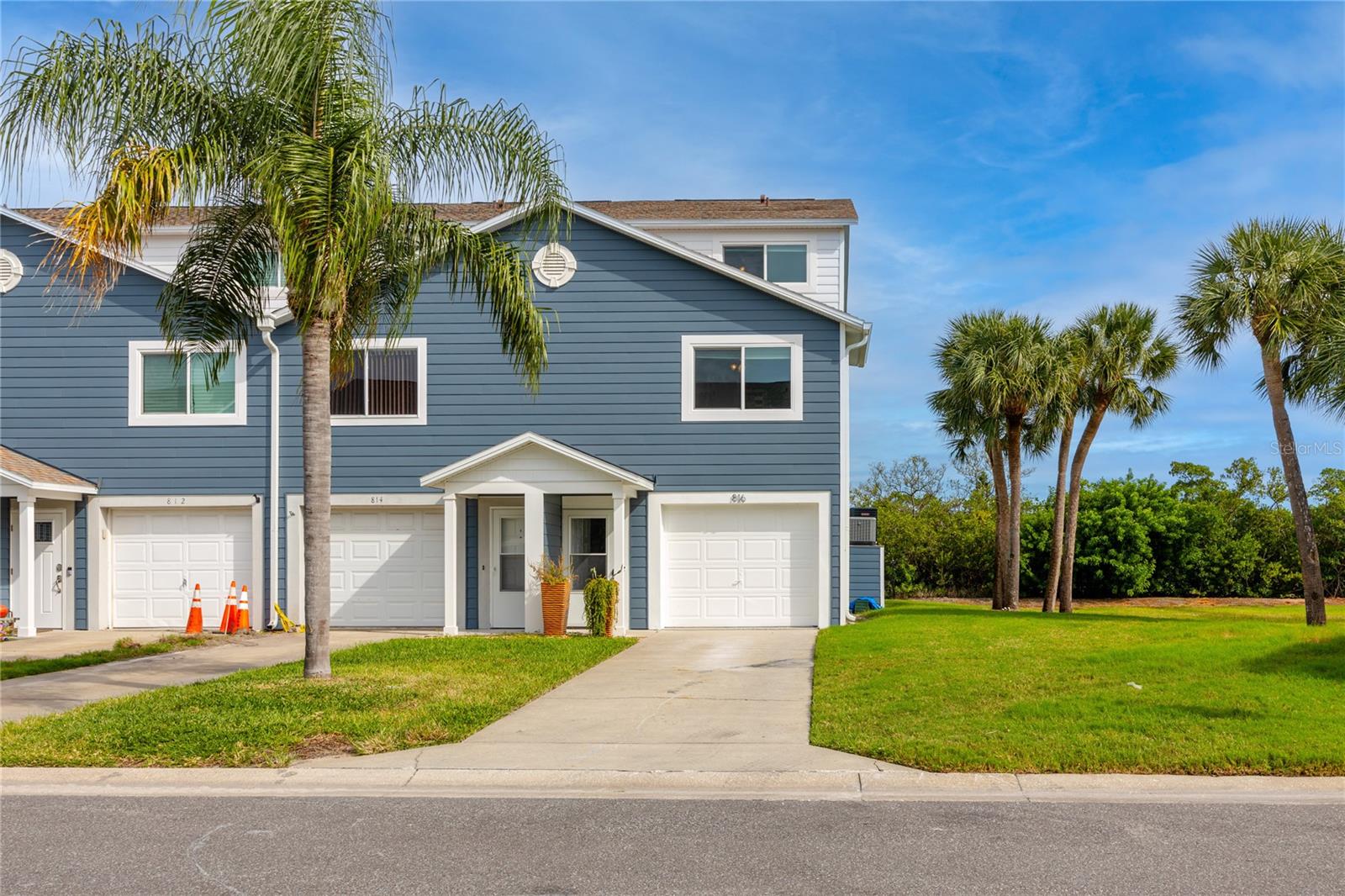 HIDDEN HARBOUR - Residential