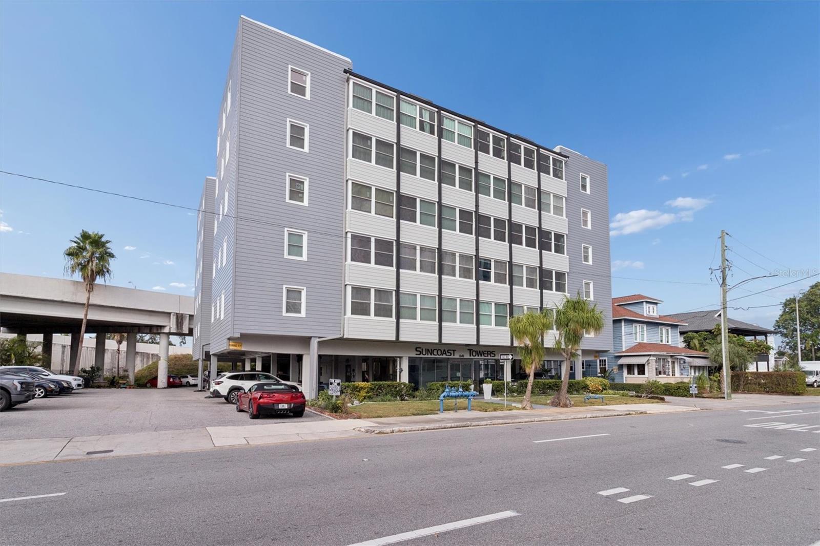 SUNCOAST TOWERS APTS CO-OP - Residential