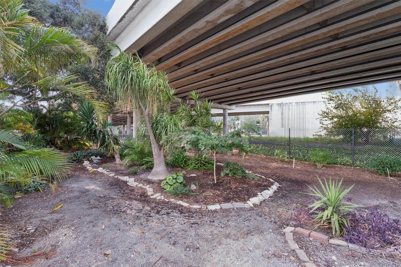 SUNCOAST TOWERS APTS CO-OP - Residential