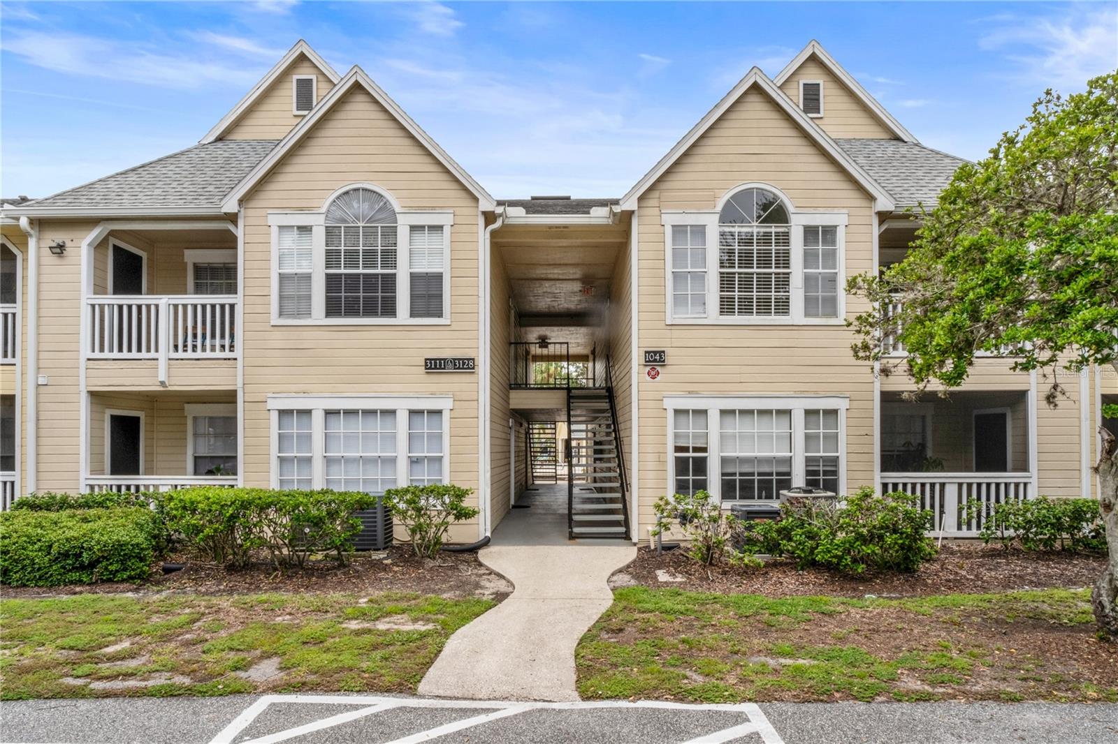 Welcome to this wonderful condominium apartment located in the desirable Tradewinds Metrowest community. This spacious 2-bedroom, 2
bathroom unit offers a comfortable and convenient lifestyle with a range of appealing features. The apartment boasts a well-designed layout that includes a cozy living area perfect for relaxation and entertaining. Two generously sized bedrooms and two full bathrooms provide ample space for privacy and comfort. The kitchen is fully equipped with all necessary appliances, making meal preparation and cooking a breeze. Enjoy the benefits of living in a vibrant community with access to a refreshing community pool and a BBQ bar area, ideal for social gatherings and outdoor fun. Situated in a great neighborhood known for its top-rated schools, ensuring an excellent education. The apartment is conveniently located close to Valencia Community College, making it an ideal choice for people and faculty. Additionally, it is just a short drive from Universal Studios, offering endless entertainment options. Easy access to downtown Orlando means you can enjoy all the cultural, dining, and shopping experiences the city has to offer. Don't miss the opportunity to make this fantastic apartment your new home. Schedule a viewing today!