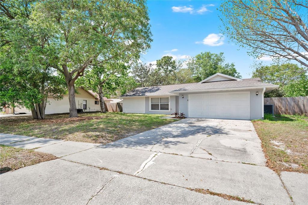 Photo of 1050 Dishman Loop, Oviedo, FL 32765 (MLS # O6394133)