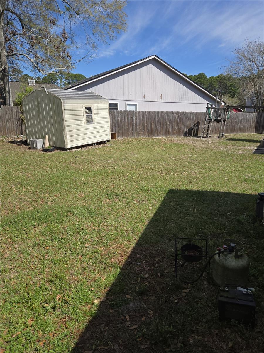 NORTHRIDGE - Residential