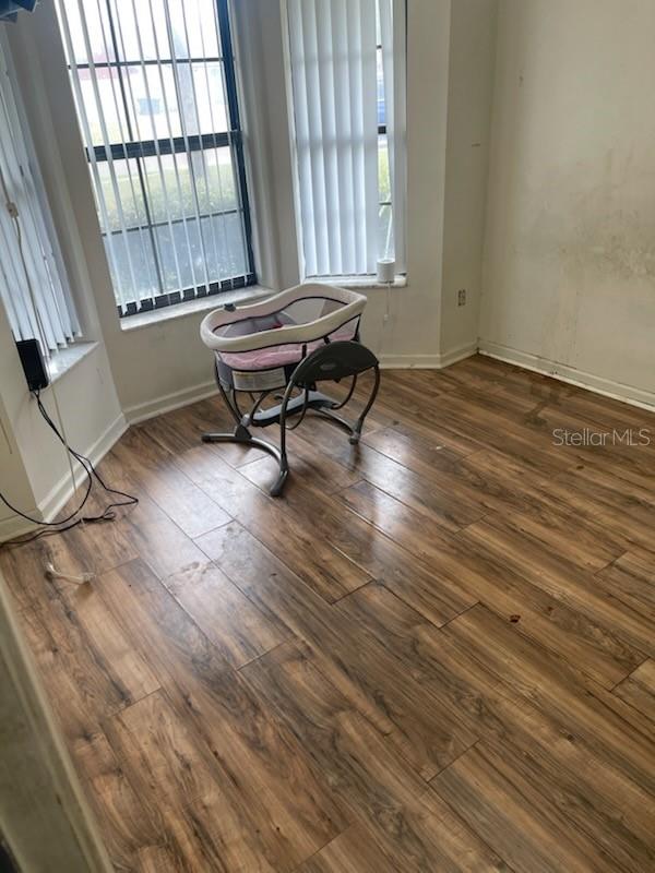 NORTHRIDGE - Residential