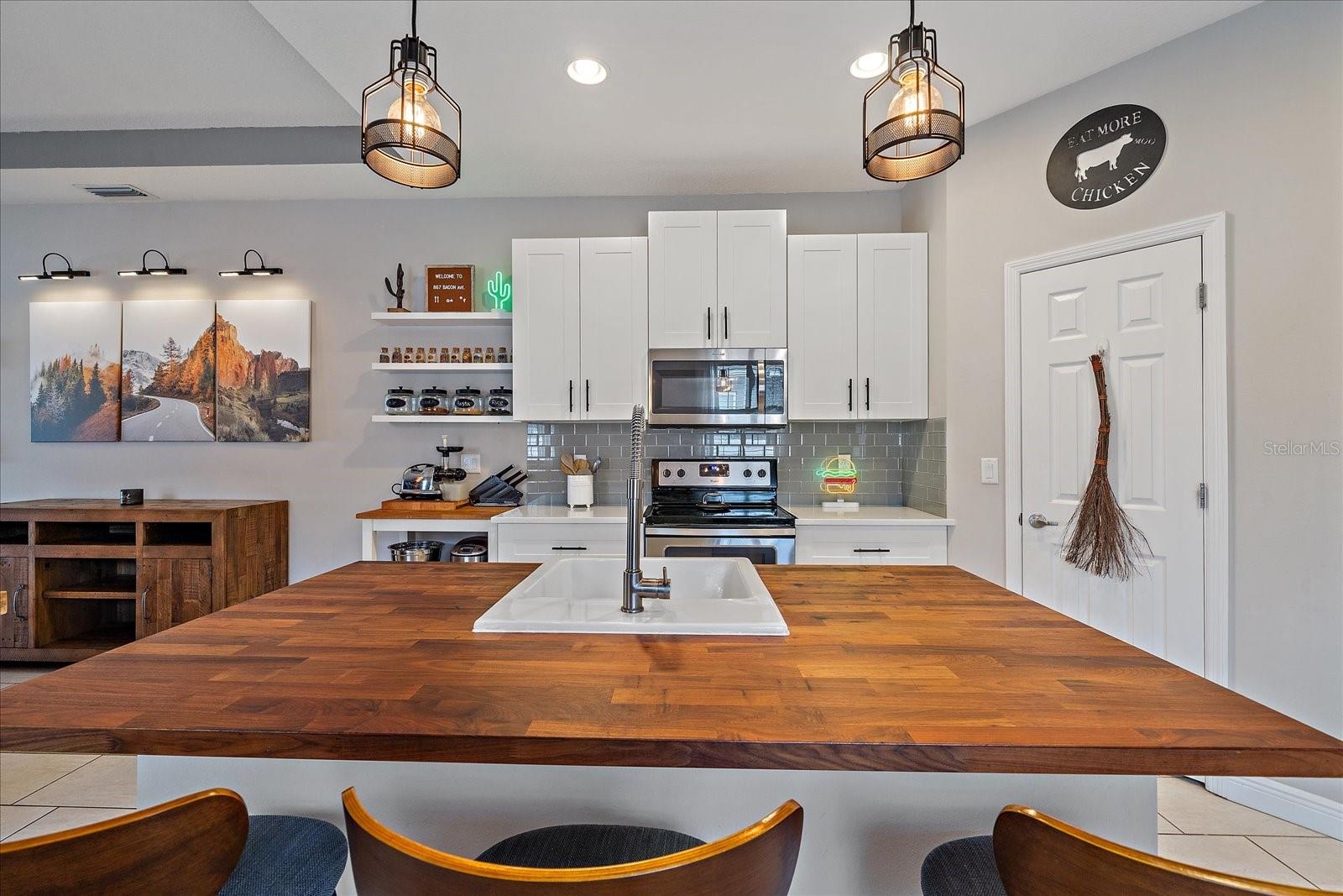 HIGHLAND CREST 2 # 498 - Residential