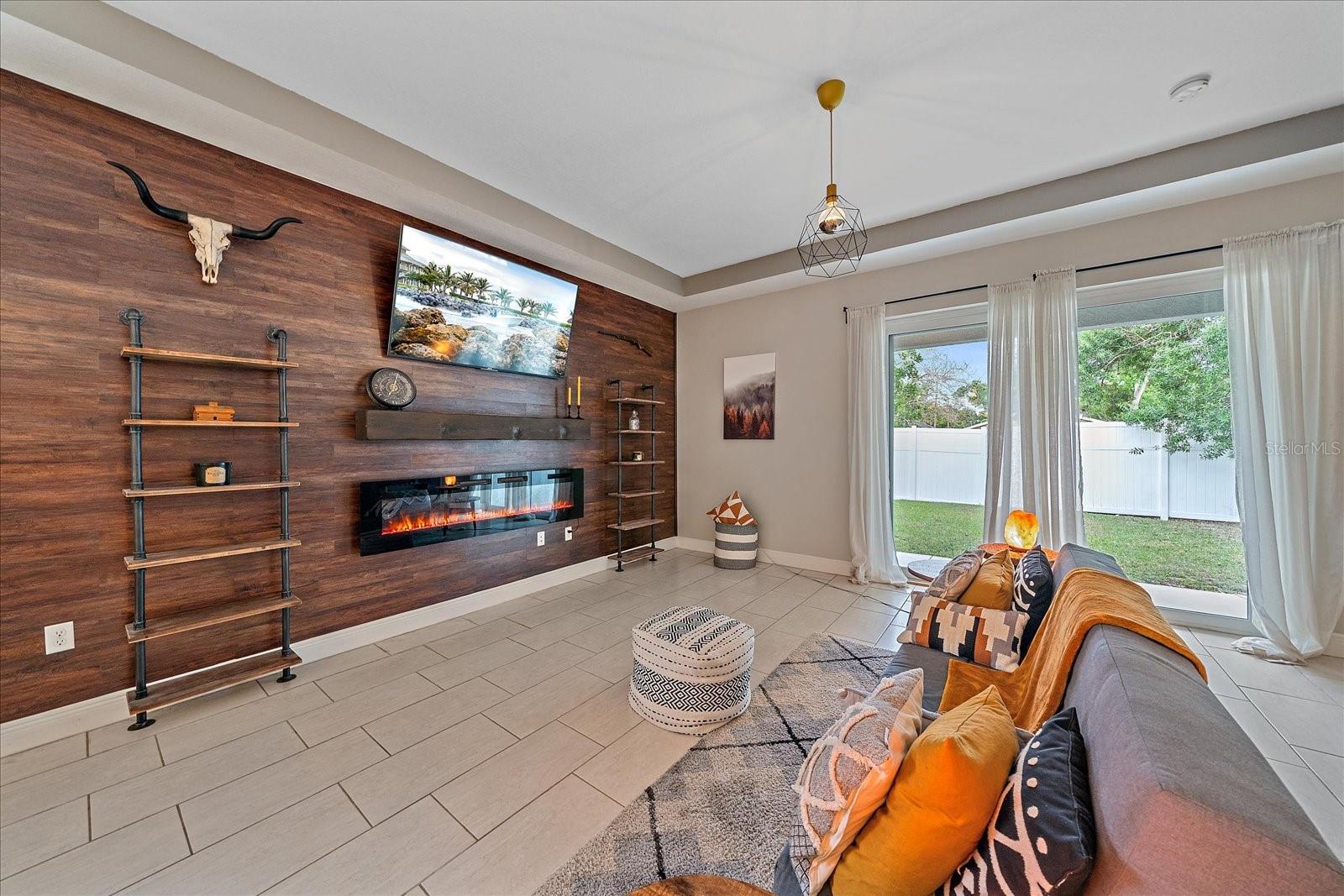 HIGHLAND CREST 2 # 498 - Residential