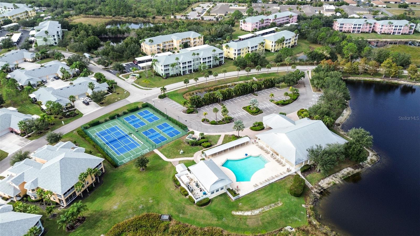 HERITAGE LAKE PARK 1ST REP - Residential