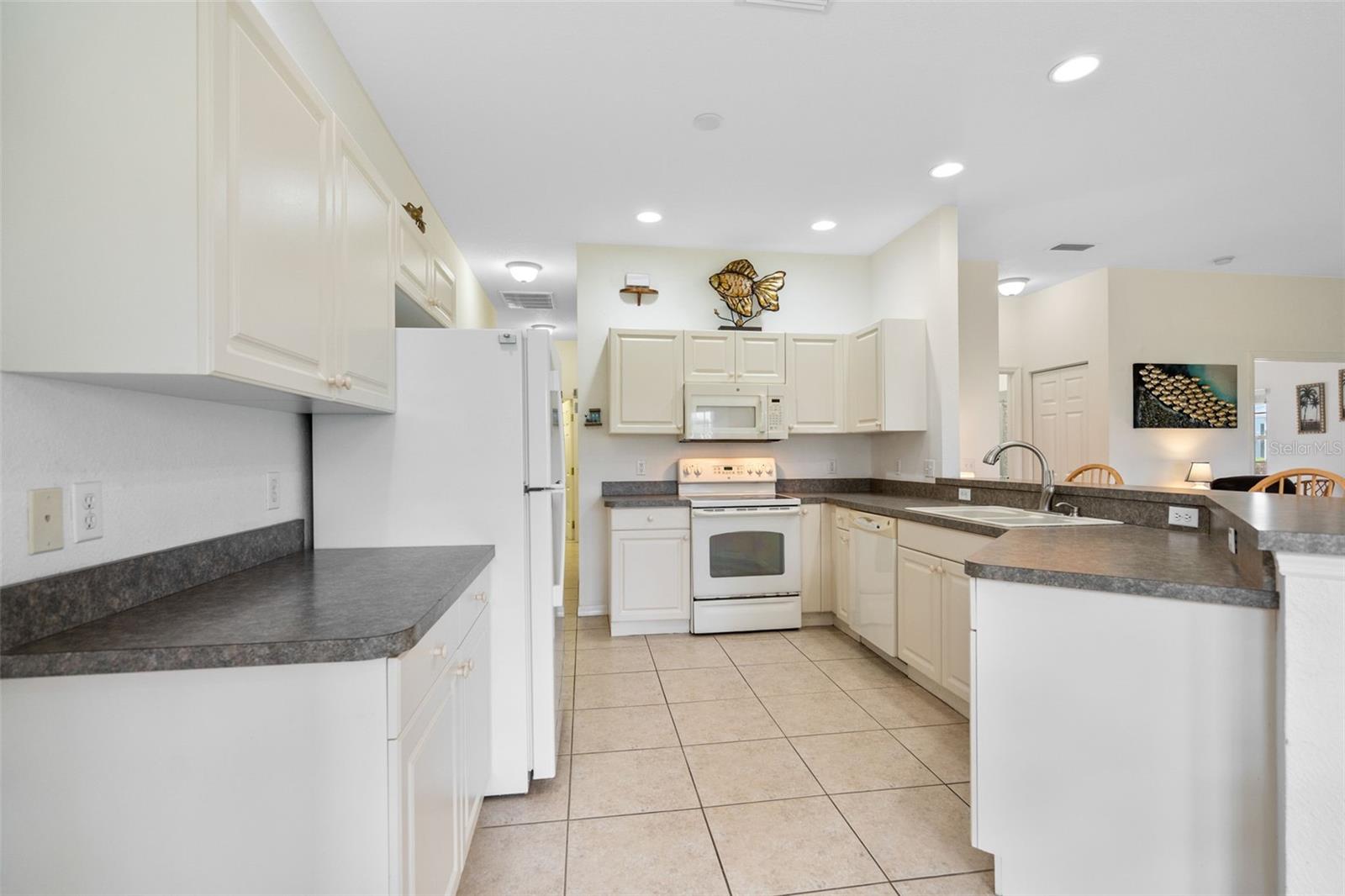 HERITAGE LAKE PARK 1ST REP - Residential