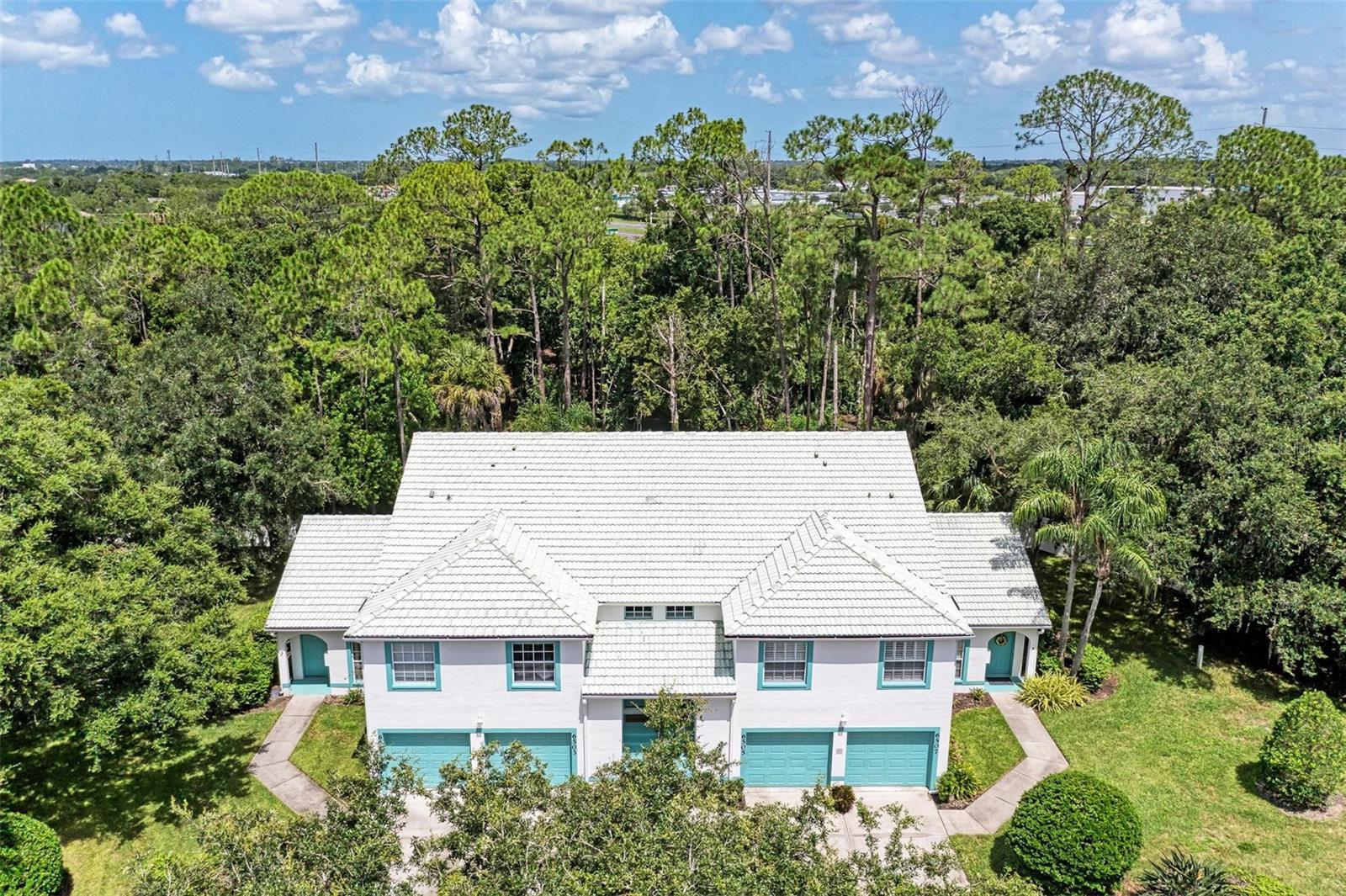 Introducing this newly renovated and freshly furnished 2-Bedroom, 2-bath Condo overlooking a private preserve available for Short-term or long-term lease starting March 25th, 2025! Move-in Ready. Freshly painted condo includes a 1 car garage, an open floor plan with split bedrooms, updated kitchen and baths, tile and luxury vinyl flooring throughout, indoor laundry, glass enclosed lanai and updated lighting. Located within Fairway Gardens At Tara, in the desirable Bradenton, FL area conveniently off SR-70 and I-75 with easy access to University Mall, Lakewood Ranch, the new Waterside Place, & downtown Sarasota. Your choice of white sand Beaches...Lido Key, Anna Maria Island and America's #1 Beach Siesta Key. This stunning condo offers a luxurious lifestyle close to several local Golf Courses with Social, Tennis or Golf Membership Options available to purchase (not included in rent). Tara Golf and Country Club is open to the public for Brunch on Sundays. Fairway Gardens at Tara Community Pool is walking distance to condo. Whether you enjoy shopping, restaurants, a round of golf, a game of tennis, or simply relaxing by the pool, this condo is conveniently located near everything you need for a resort-style living experience. High speed Wifi and cable included. Long term or off Season rates the tenant pays for utilities. Don't miss out on the opportunity to call Fairway Gardens your new home.
Off-Season (May - November) Rental Rate: $2,500.00 per month plus taxes and fees.
In-Season (December - April) Rental Rate: $4,500.00 per month plus taxes and fees.
Sales and Resort Taxes approximately of 12%, $125.00 application fee per adult to Fairway Gardens at Tara, security deposit required, $100.00 Booking Fee, Exit cleaning fee $300, Tara Golf Club Membership is not included with this property. Small dog allowed with owner approval ($300 pet fee and $500 Pet deposit applies).