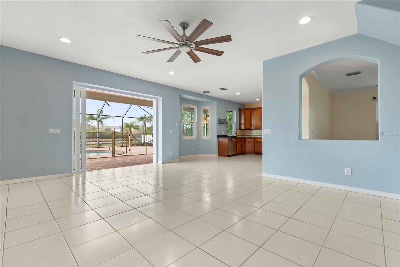 PARKWAY CENTER SINGLE FAM PH 01 - Residential