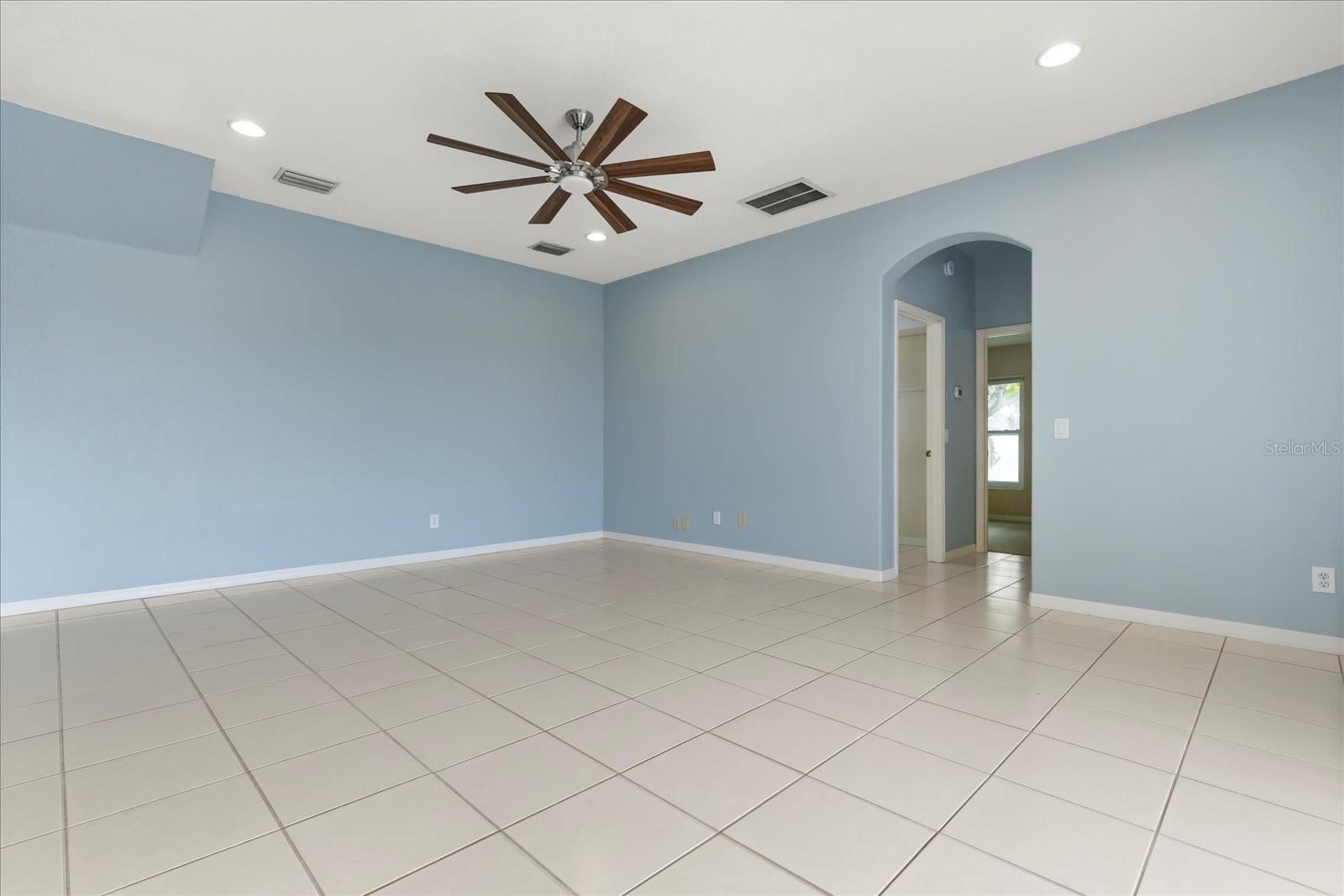 PARKWAY CENTER SINGLE FAM PH 01 - Residential