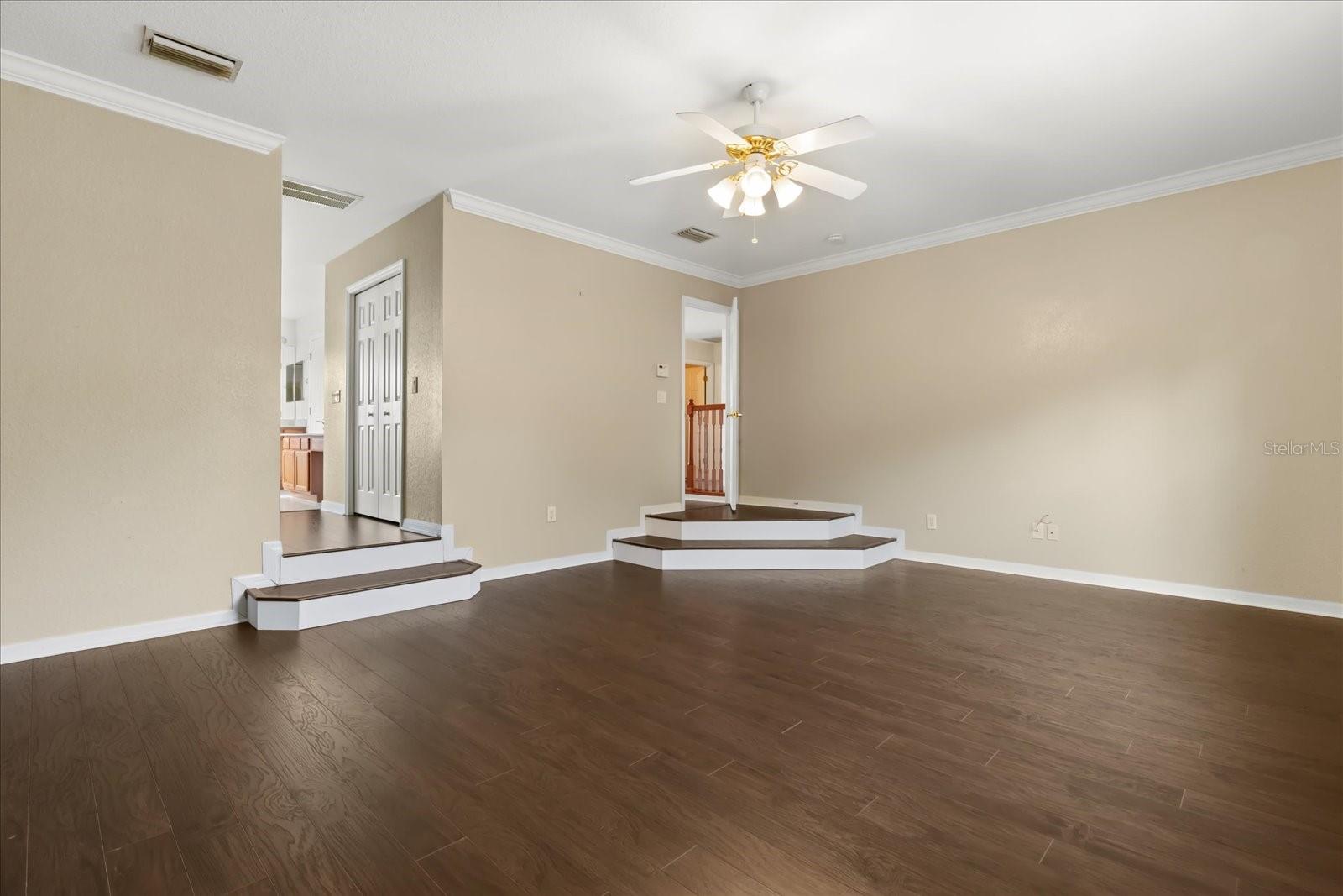 PARKWAY CENTER SINGLE FAM PH 01 - Residential