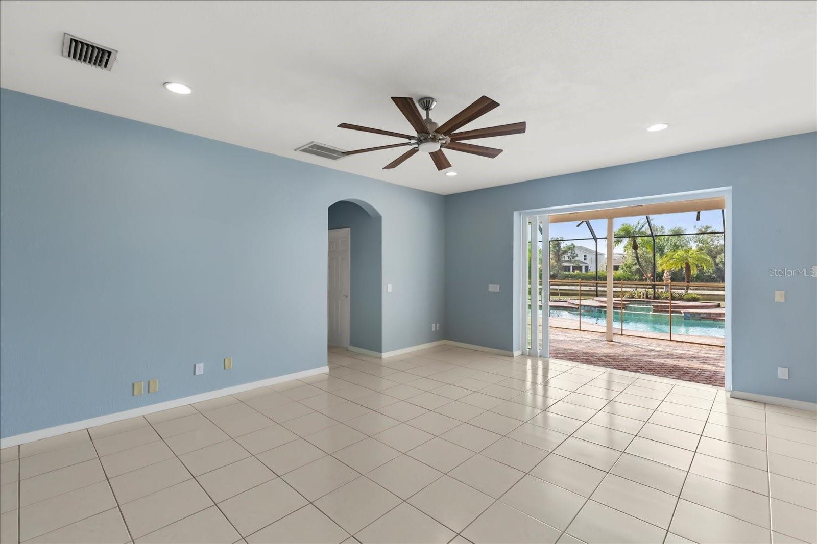 PARKWAY CENTER SINGLE FAM PH 01 - Residential