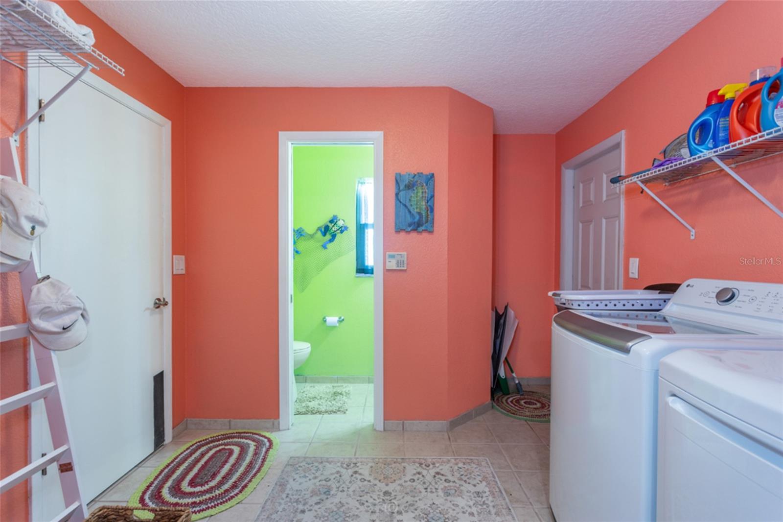 COUNTRY CLUB COVE SEC 03 - Residential