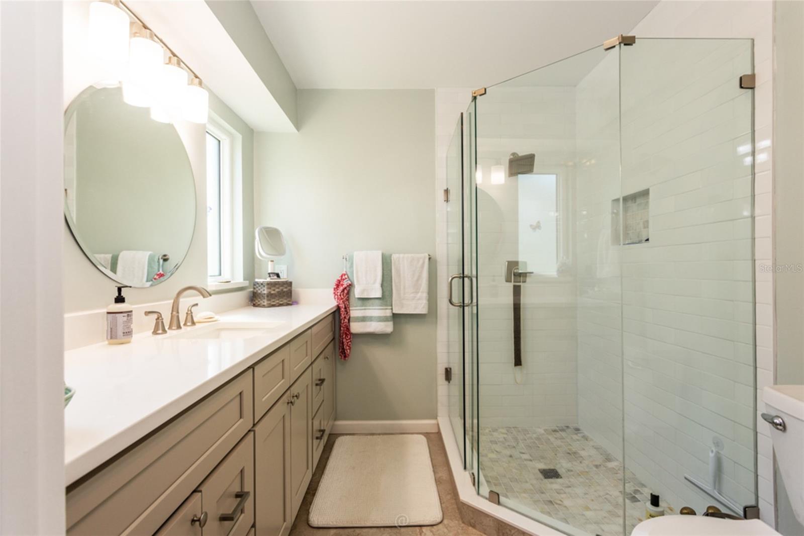 COUNTRY CLUB COVE SEC 03 - Residential