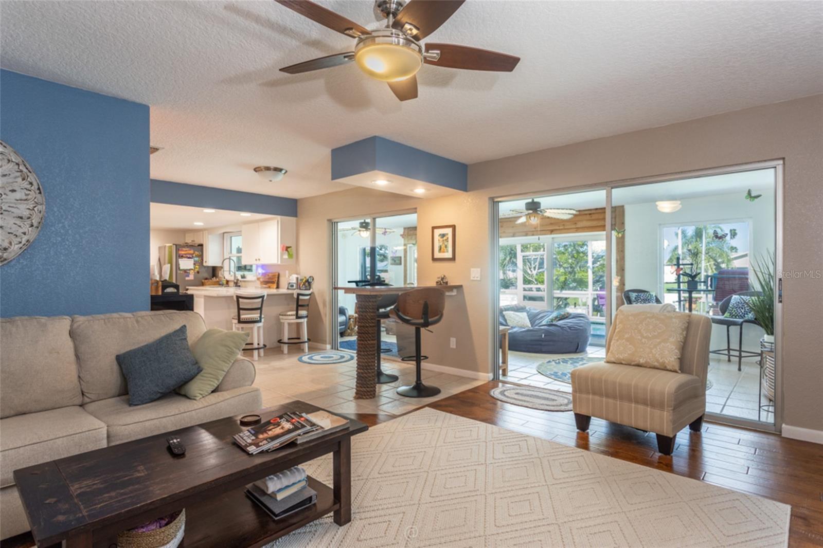 COUNTRY CLUB COVE SEC 03 - Residential