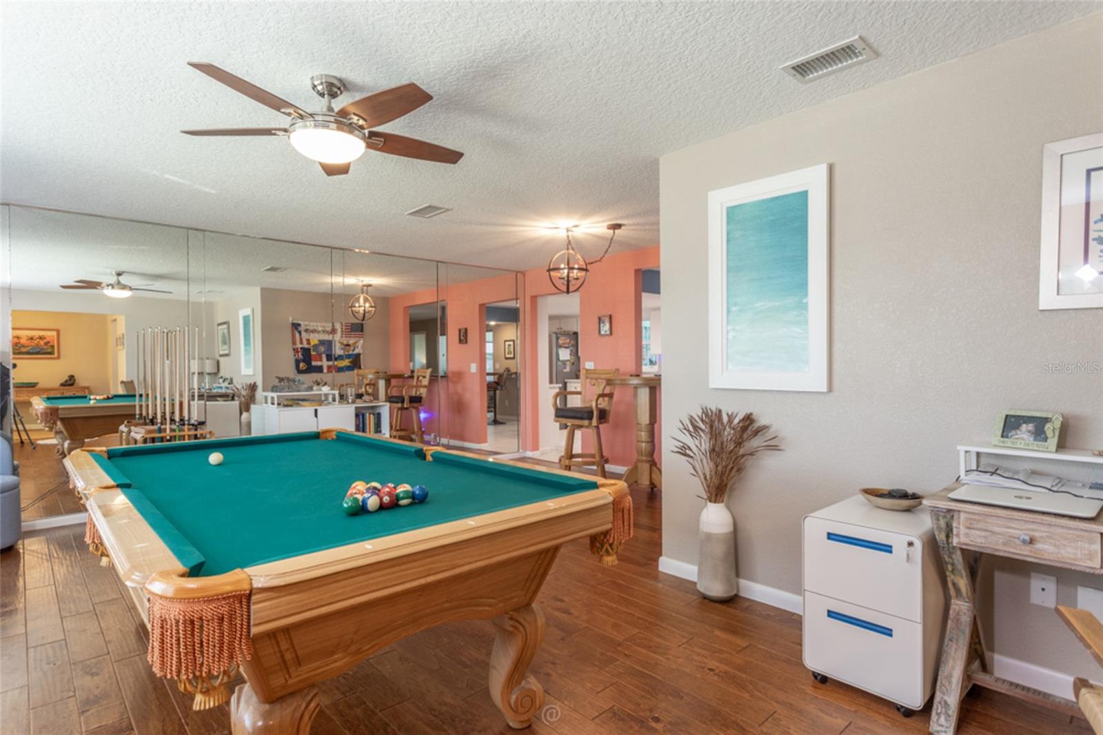 COUNTRY CLUB COVE SEC 03 - Residential