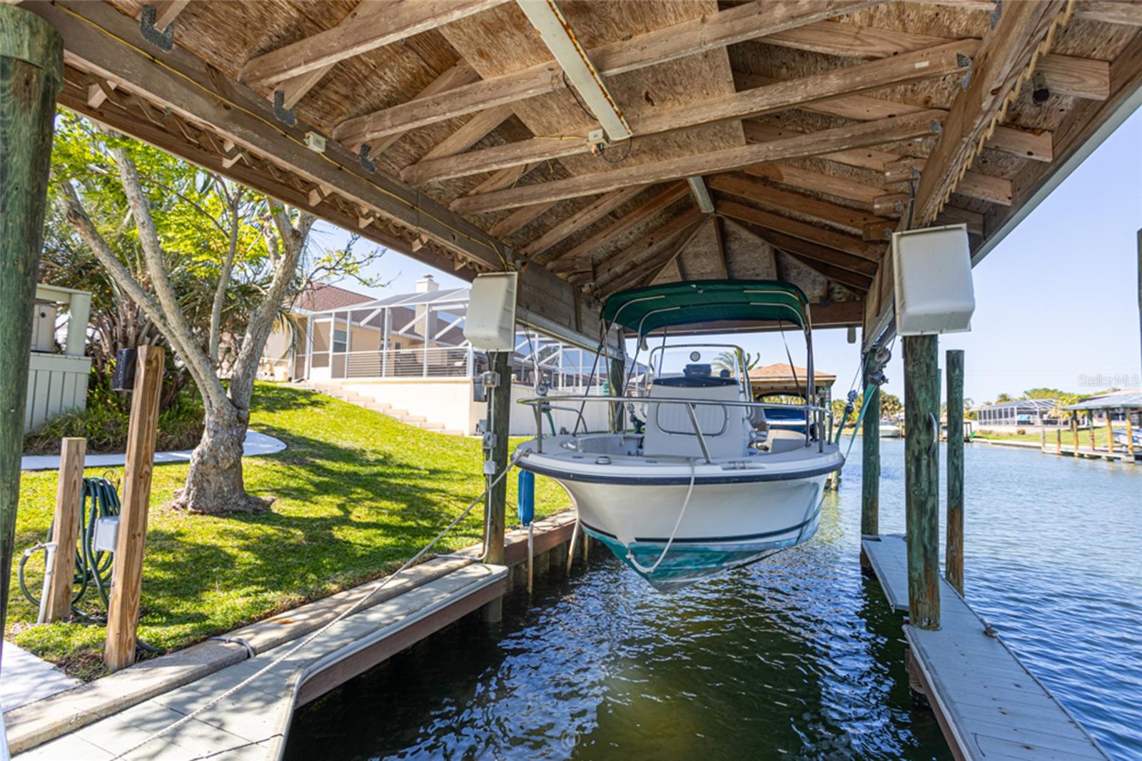 COUNTRY CLUB COVE SEC 03 - Residential