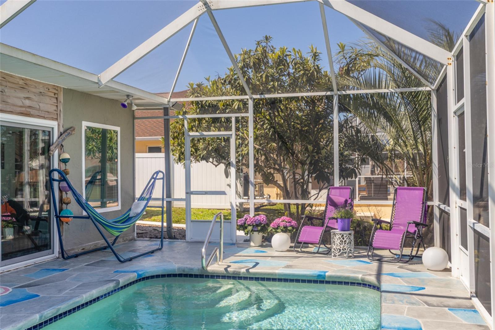 COUNTRY CLUB COVE SEC 03 - Residential