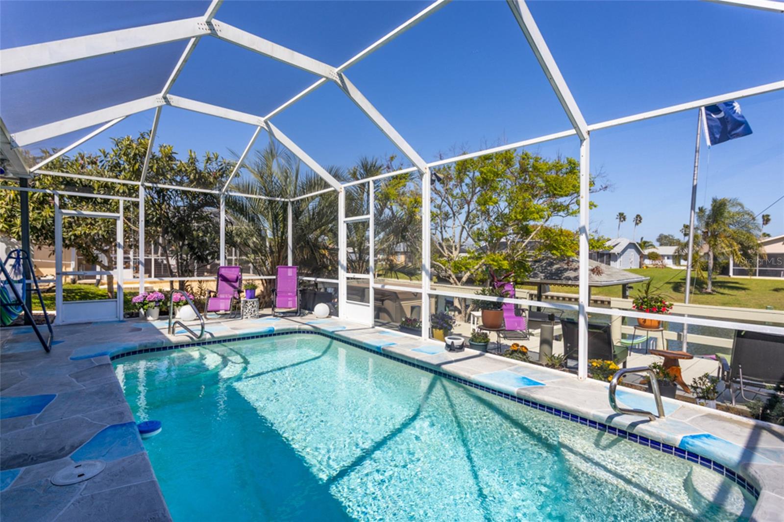 COUNTRY CLUB COVE SEC 03 - Residential