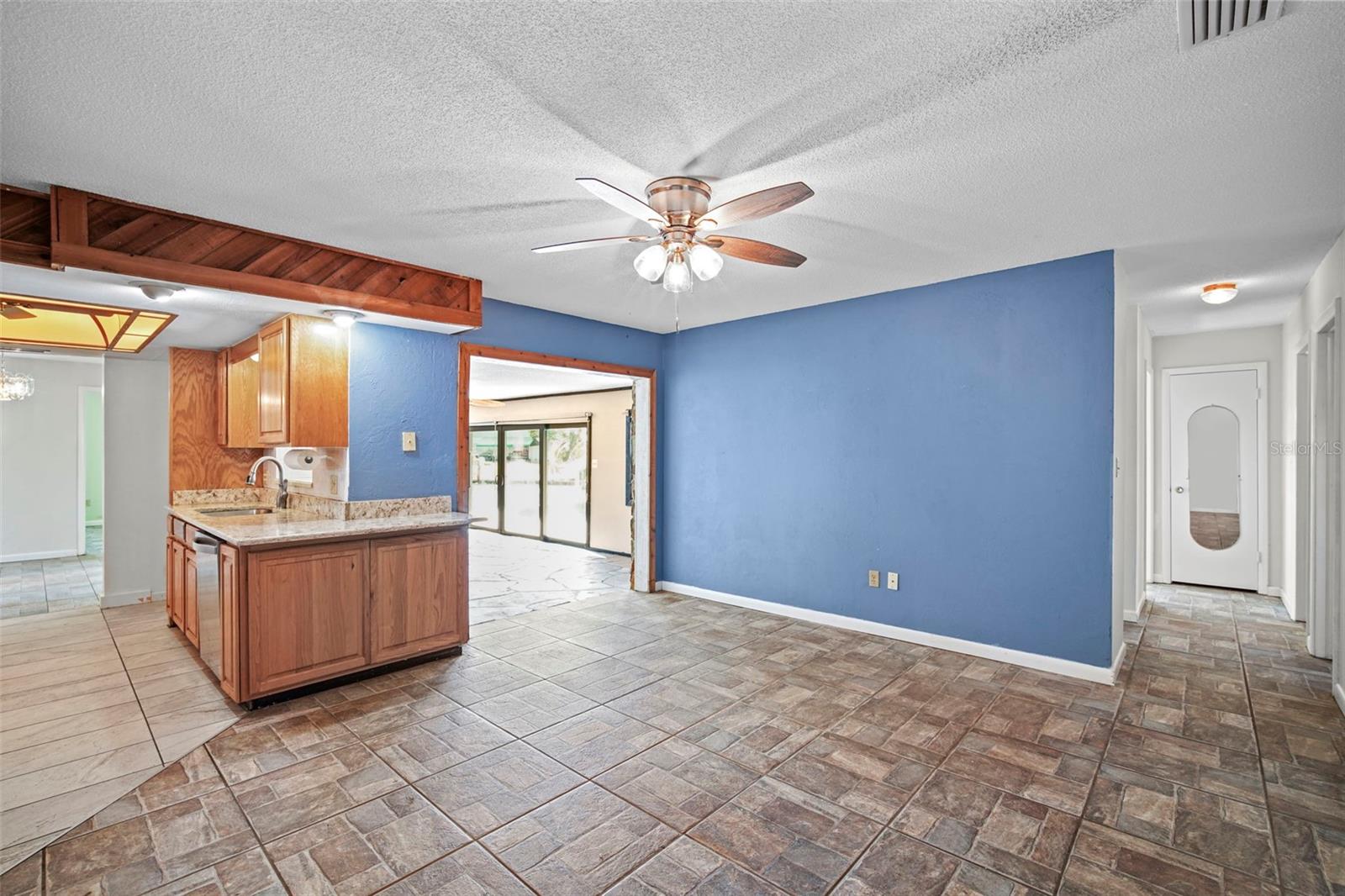 RIVIERA ISLES UNIT 01 - Residential