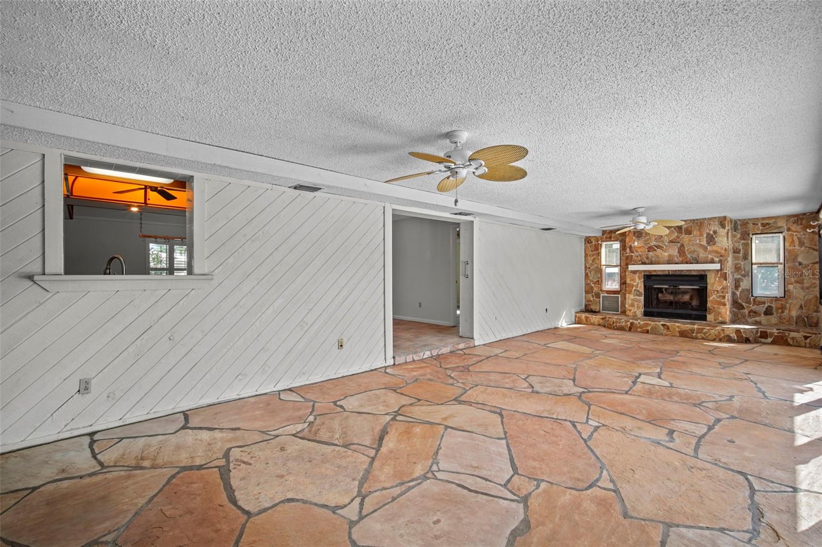 RIVIERA ISLES UNIT 01 - Residential