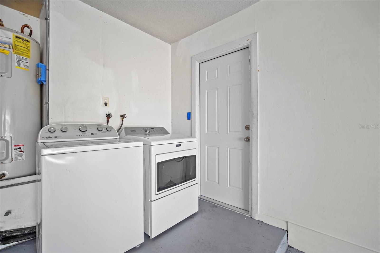 RIVIERA ISLES UNIT 01 - Residential