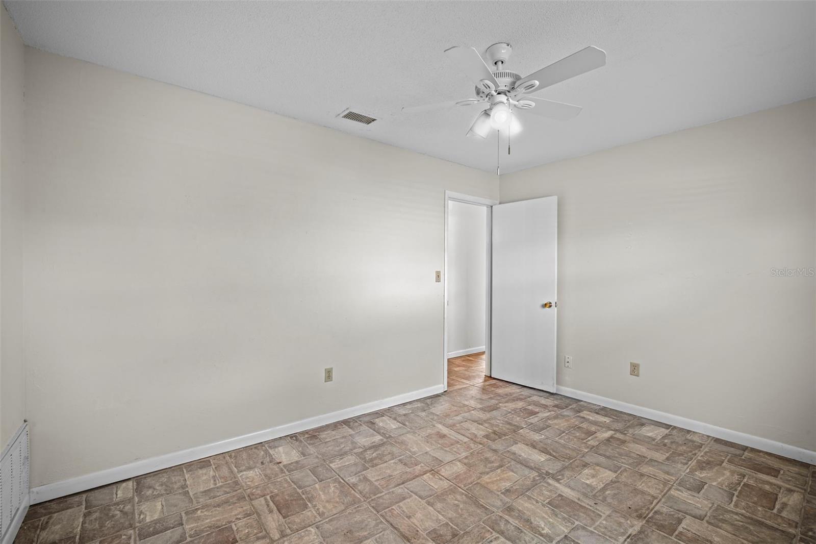 RIVIERA ISLES UNIT 01 - Residential