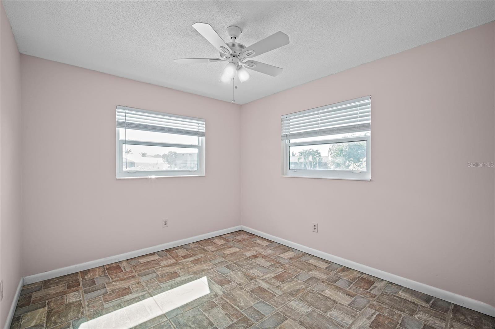 RIVIERA ISLES UNIT 01 - Residential