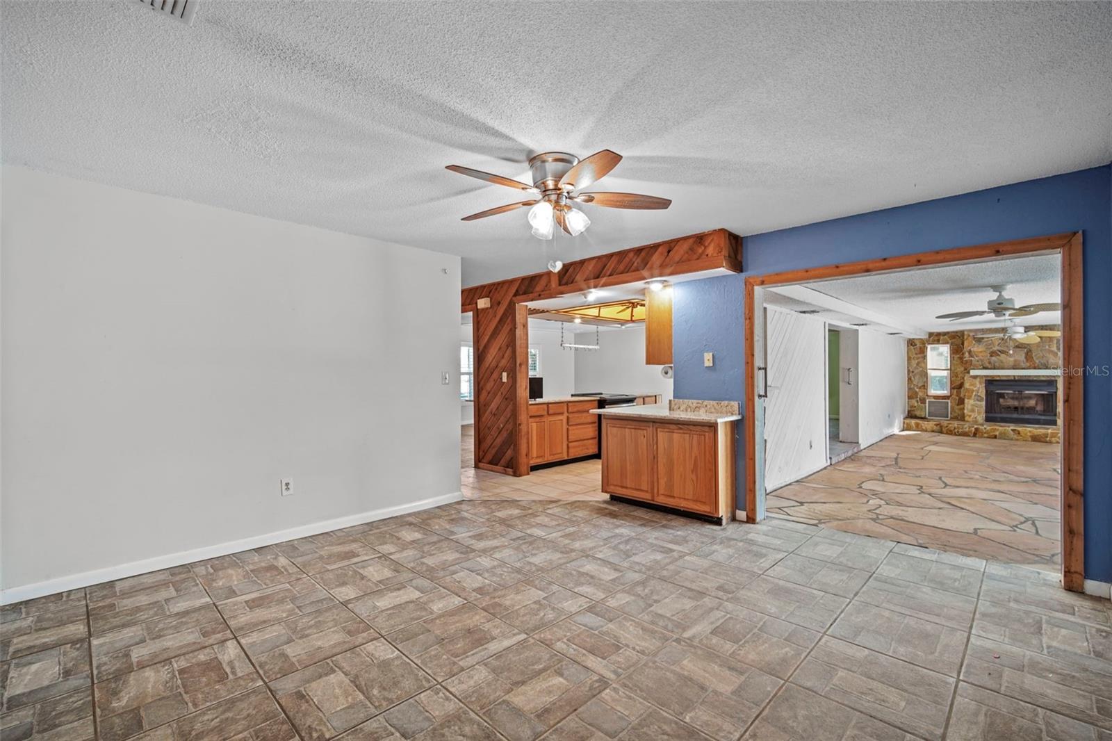 RIVIERA ISLES UNIT 01 - Residential