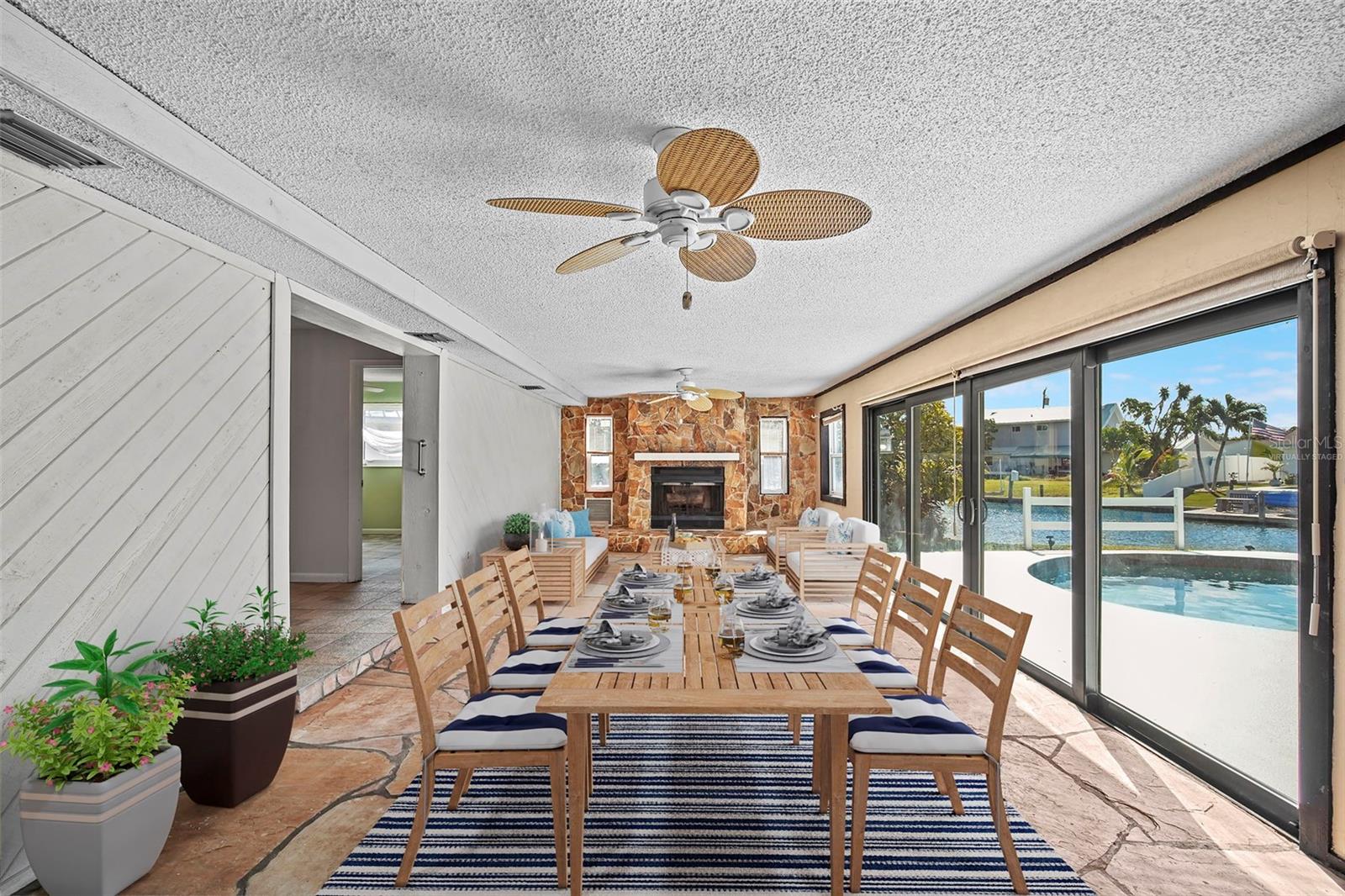 RIVIERA ISLES UNIT 01 - Residential