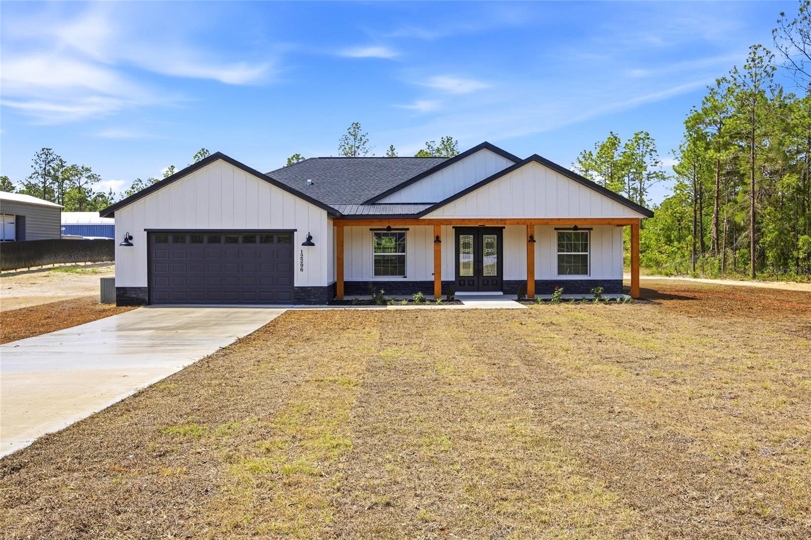 ROLLING HILLS 01 - Residential