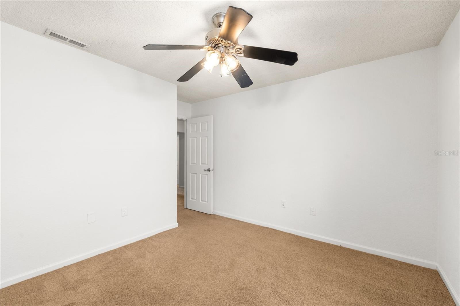 CREEKS EDGE - Residential