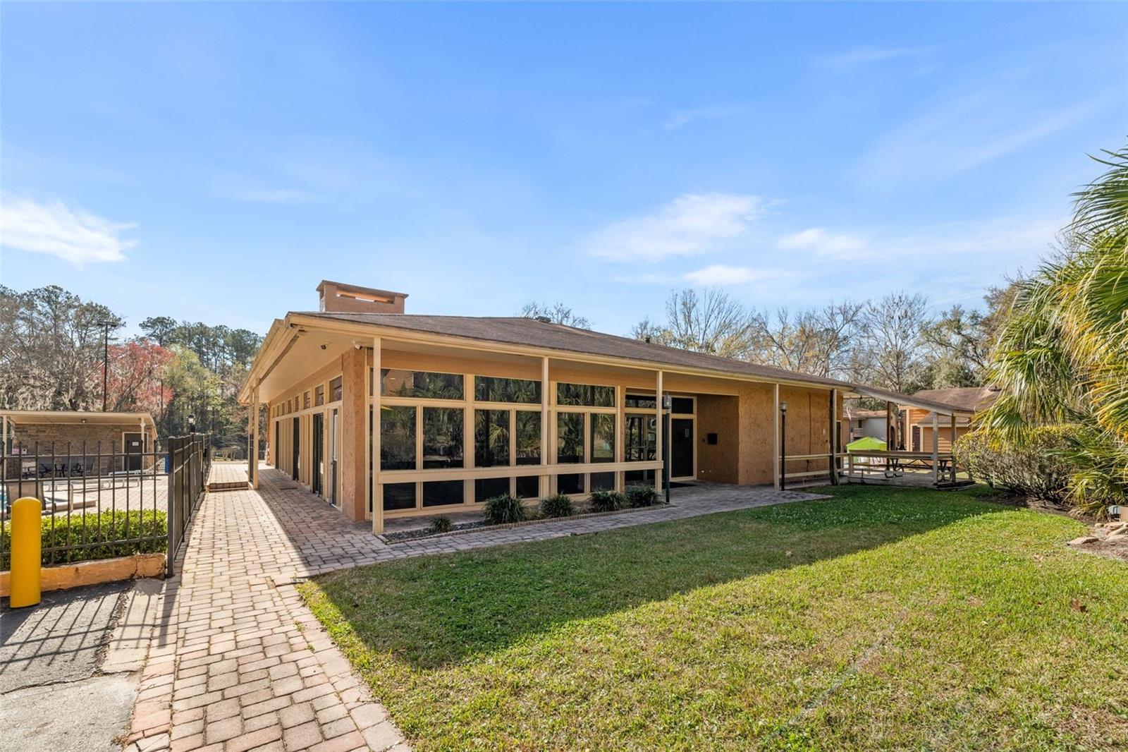 CREEKS EDGE - Residential